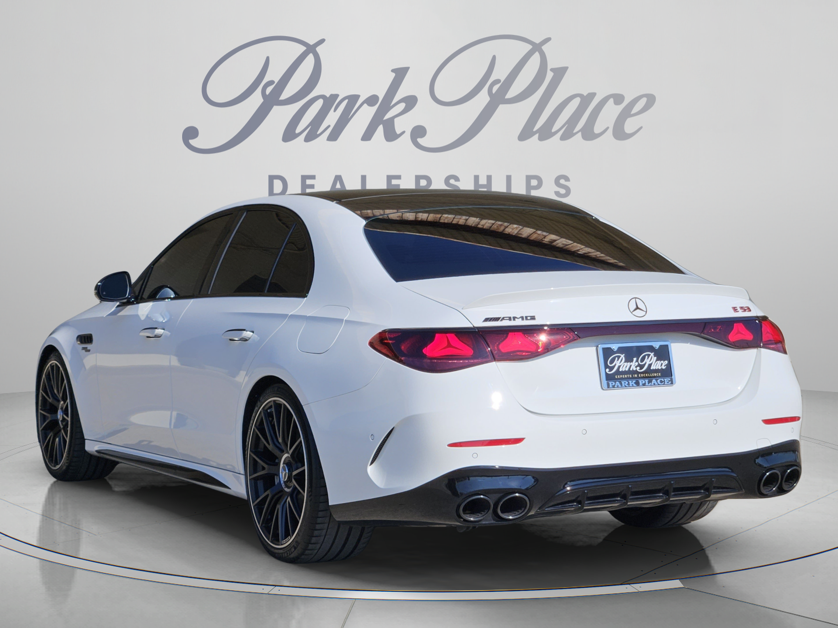 Used 2025 Mercedes-Benz E 53 AMG e 4MATIC Sedan image 3