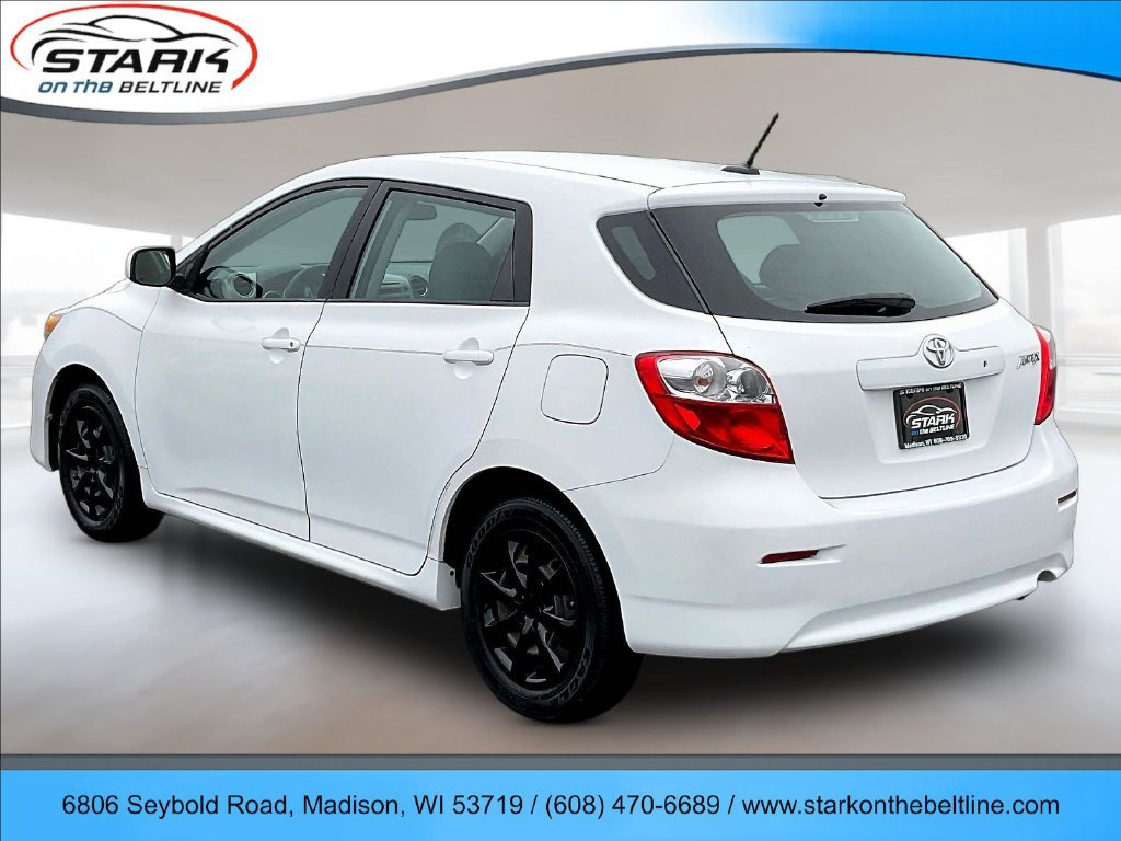 Used 2011 Toyota Matrix FWD image 4