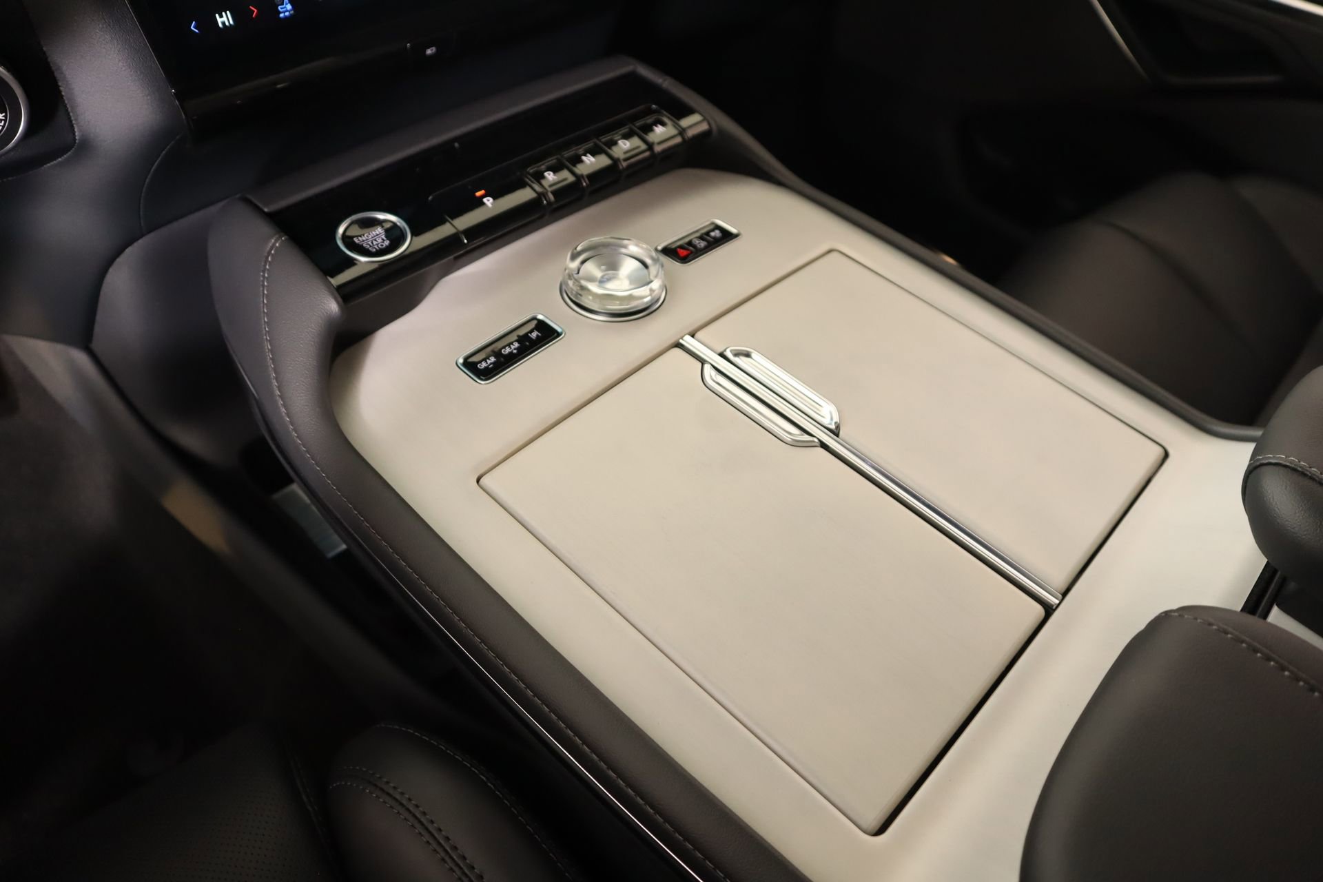 New 2026 Lincoln Navigator Reserve image 8