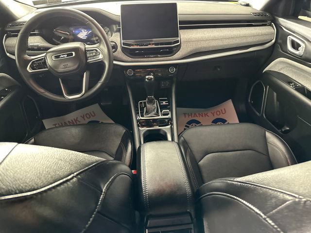 Used 2023 Jeep Compass Latitude w/ Sun and Sound Group image 18