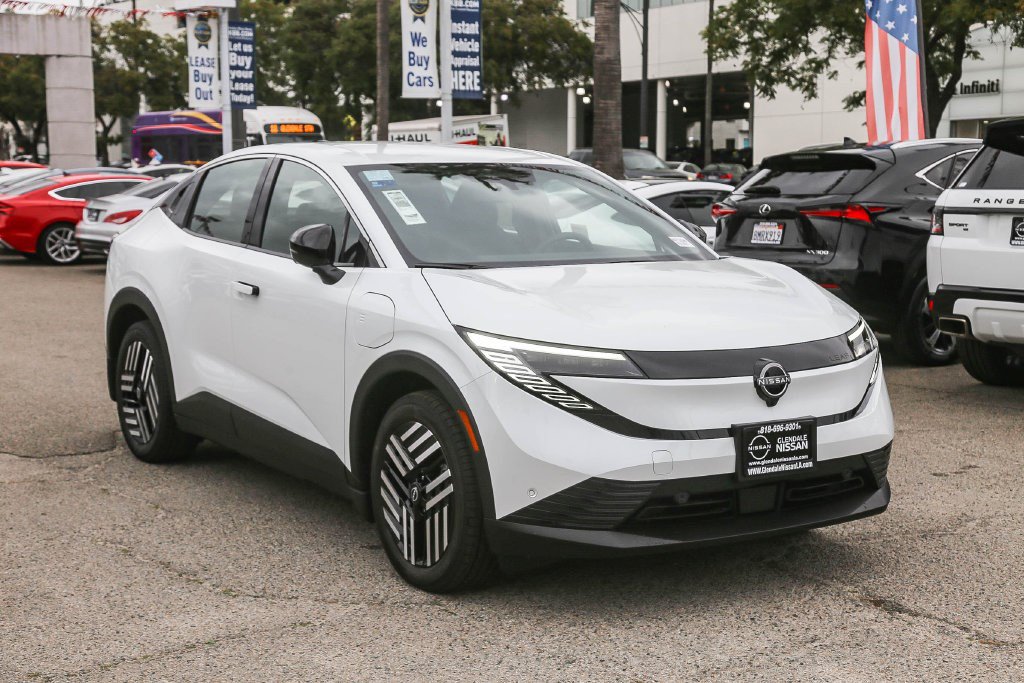 New 2026 Nissan Leaf SV+ w/ Illuminated Package FWD image 3
