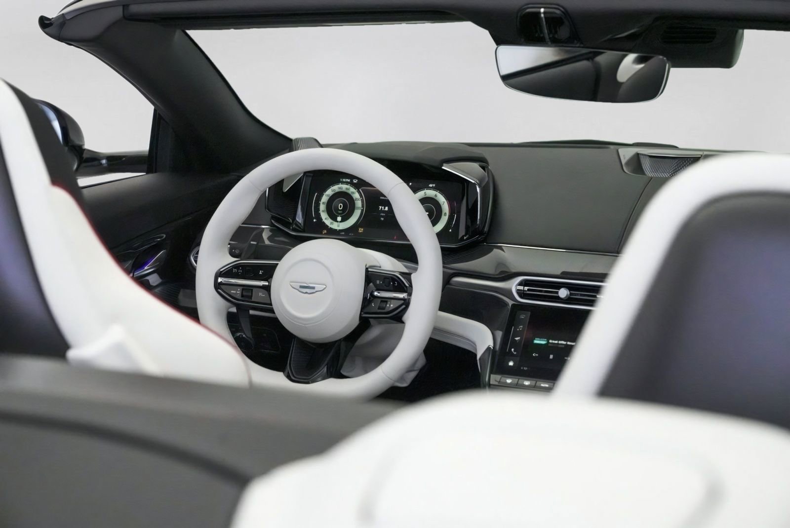 New 2026 Aston Martin Vanquish Convertible RWD image 44
