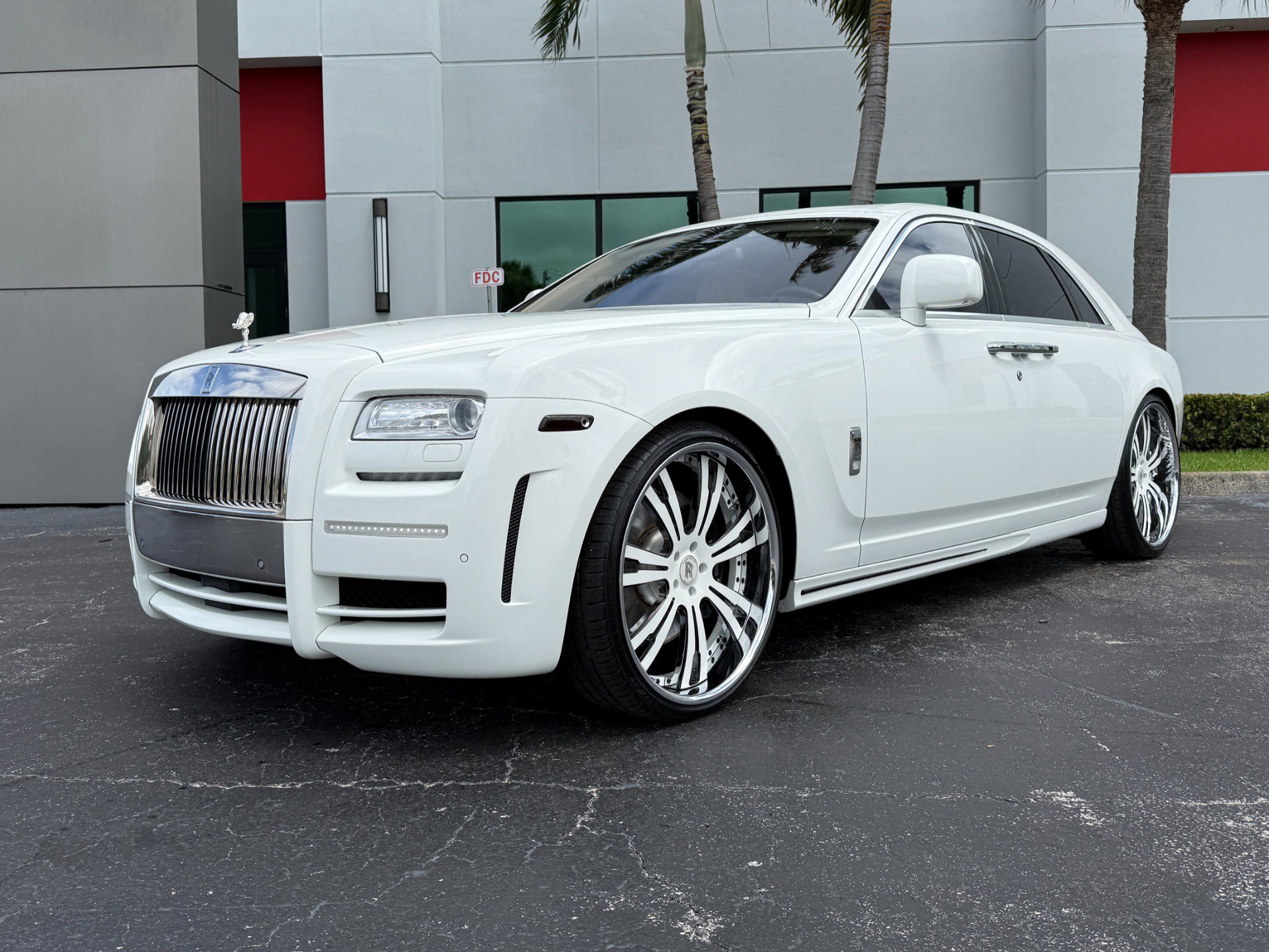 Used 2011 Rolls-Royce Ghost image 10