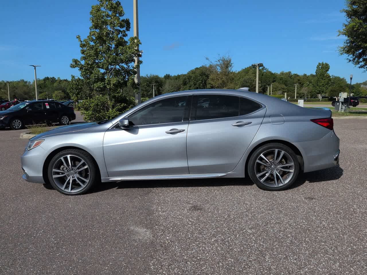 Used 2019 Acura TLX w/ Technology Package FWD image 3
