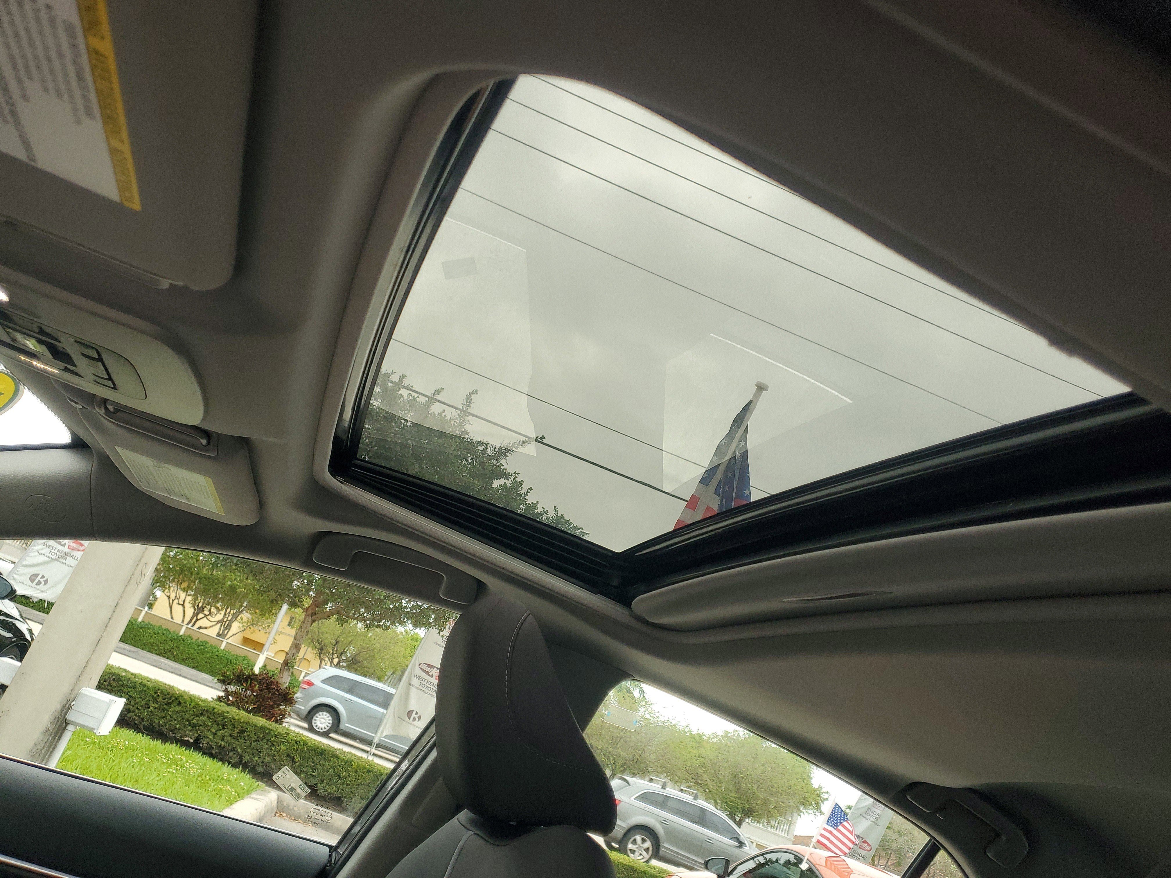 Used 2024 Toyota Camry LE w/ Convenience Package image 18