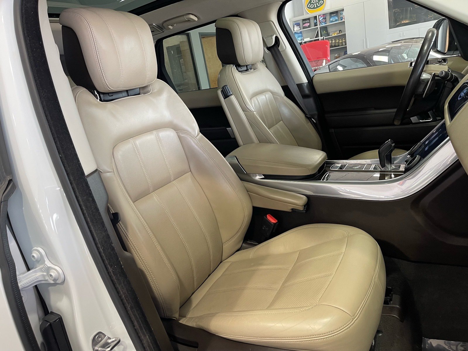 Used 2022 Land Rover Range Rover Sport HSE Silver Edition AWD/4WD image 40