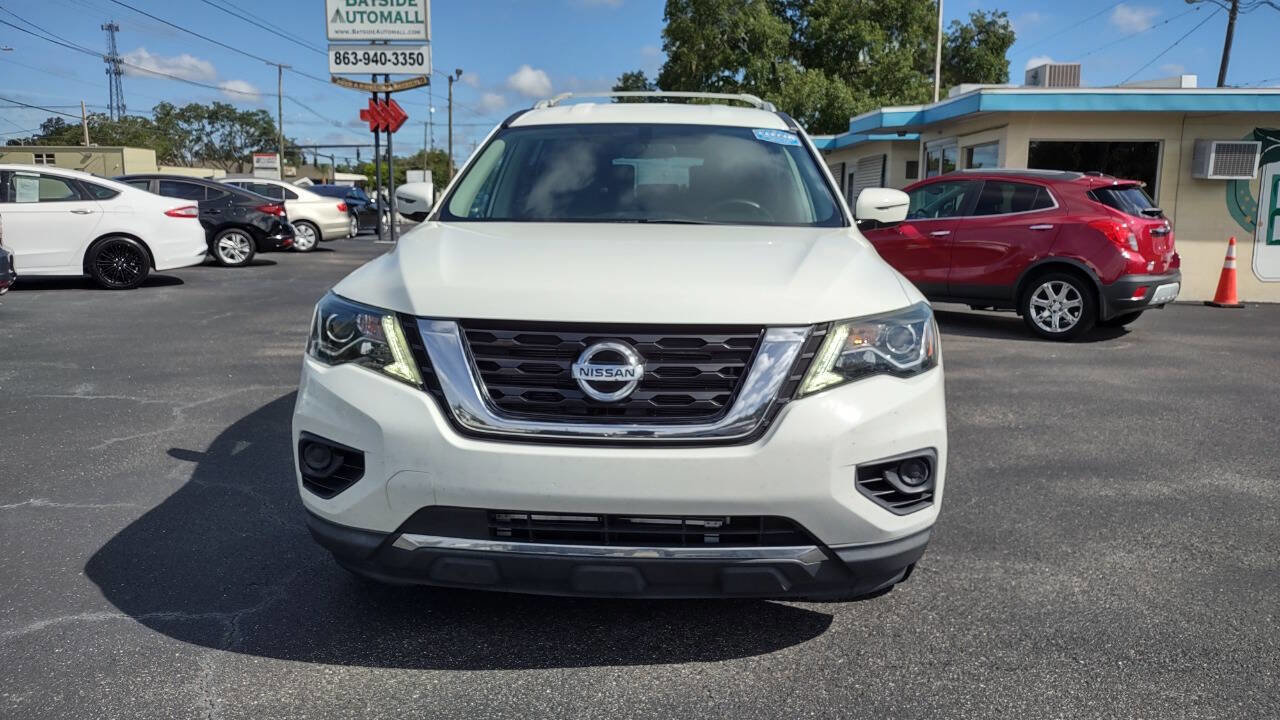 Used 2017 Nissan Pathfinder S image 2