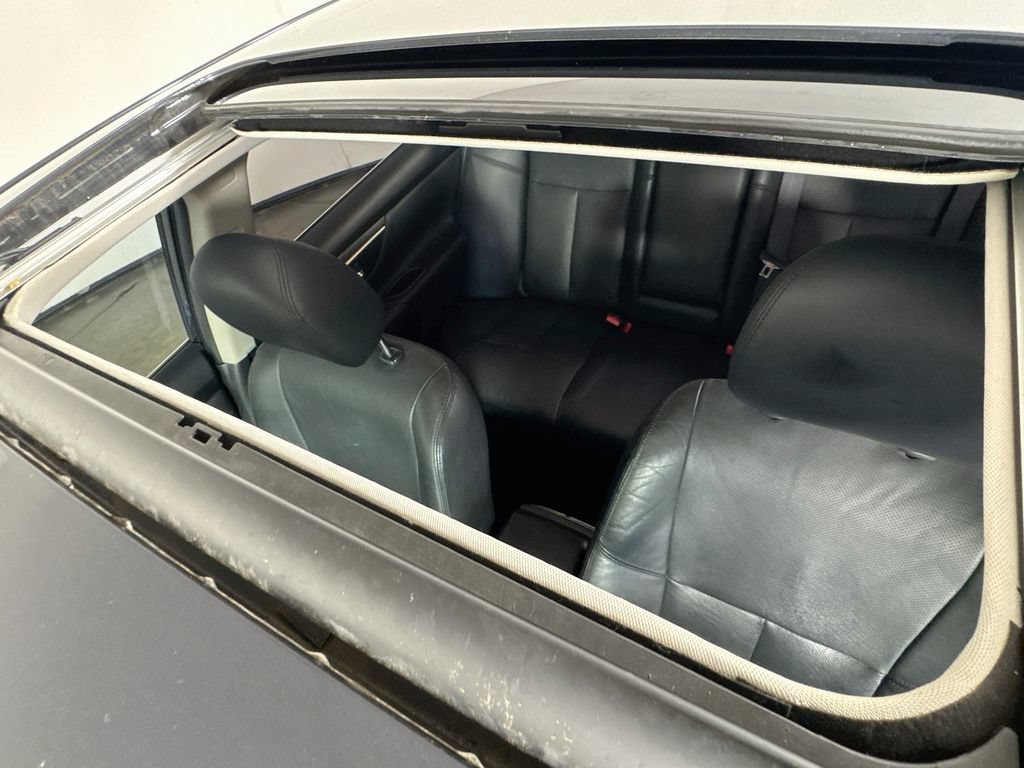 Used 2015 Nissan Altima 3.5 SL FWD image 25