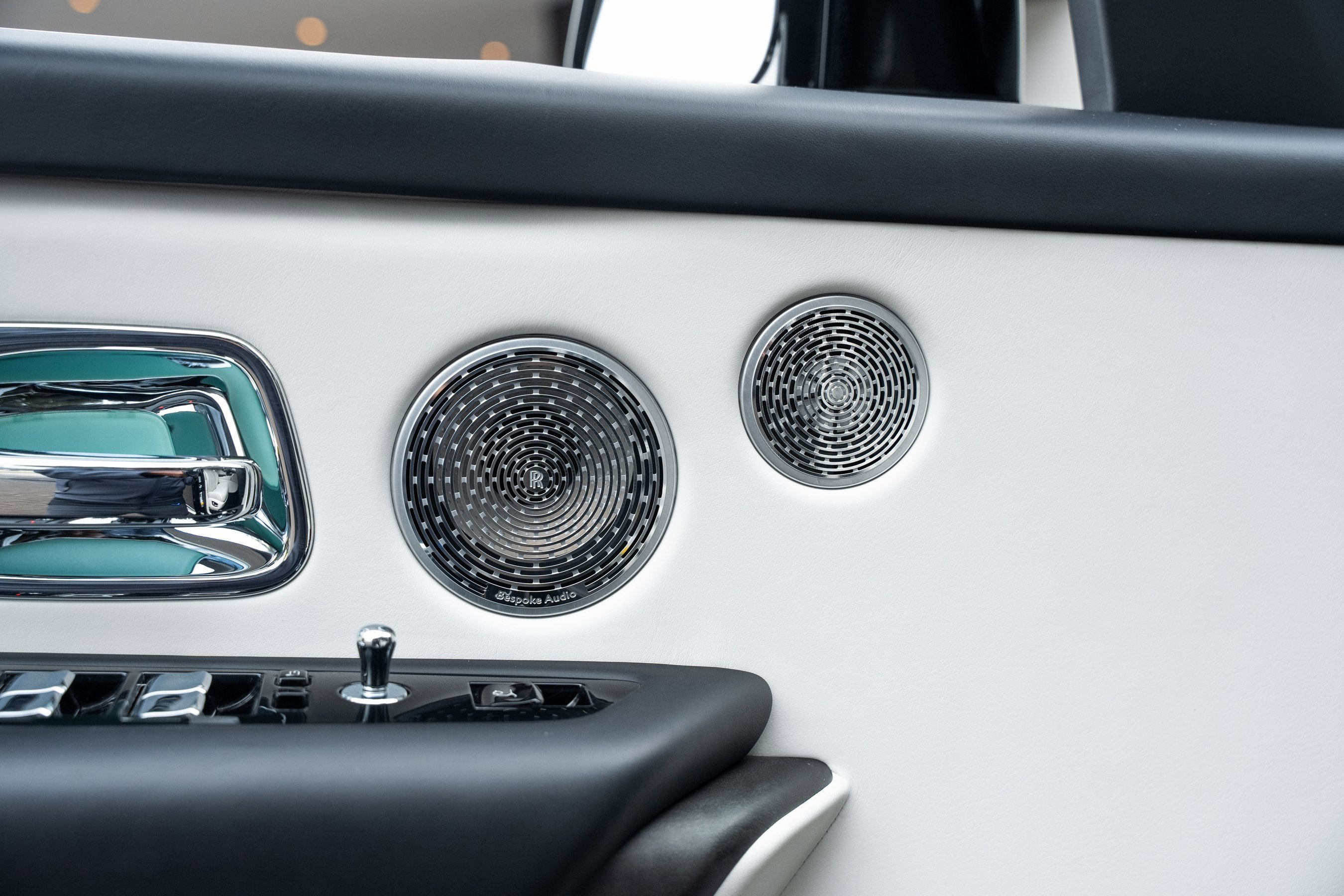 Used 2023 Rolls-Royce Cullinan w/ Cullinan Package image 21