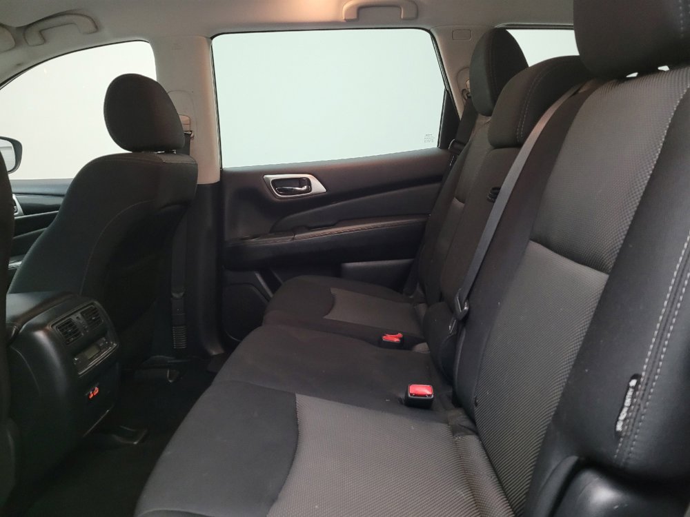Used 2020 Nissan Pathfinder S AWD/4WD image 18