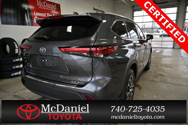 Certified 2023 Toyota Highlander XLE image 6