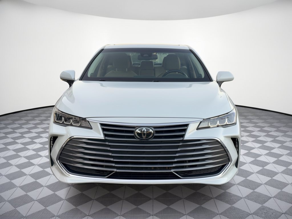 Used 2019 Toyota Avalon XLE w/ Moonroof Package FWD image 6