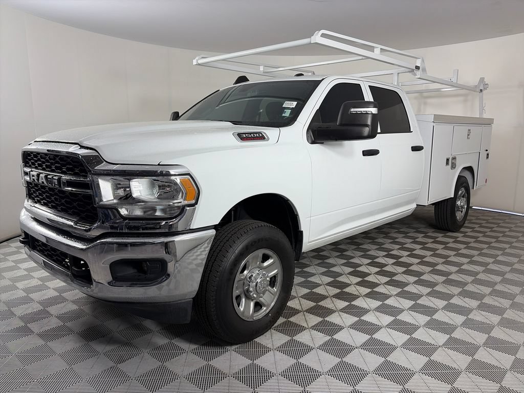 Used 2024 RAM 3500 Tradesman w/ Chrome Appearance Group AWD/4WD video 3
