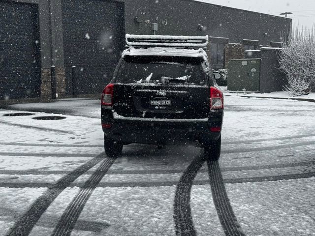 Used 2012 Jeep Compass Sport image 4