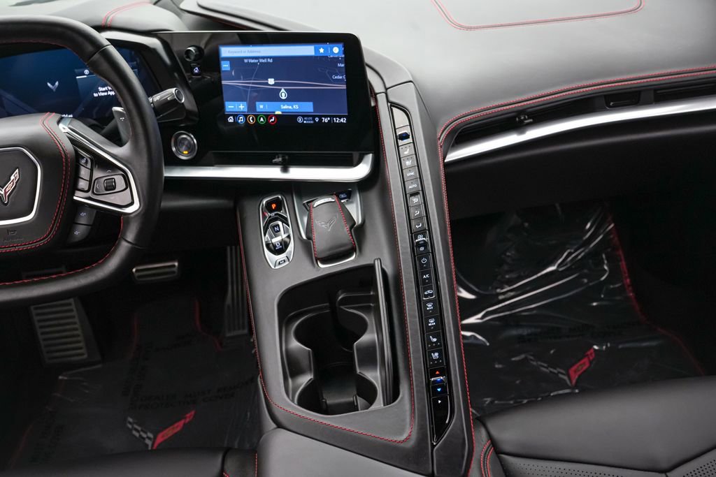 Used 2022 Chevrolet Corvette Stingray Premium Conv w/ Z51 Performance Package RWD image 30