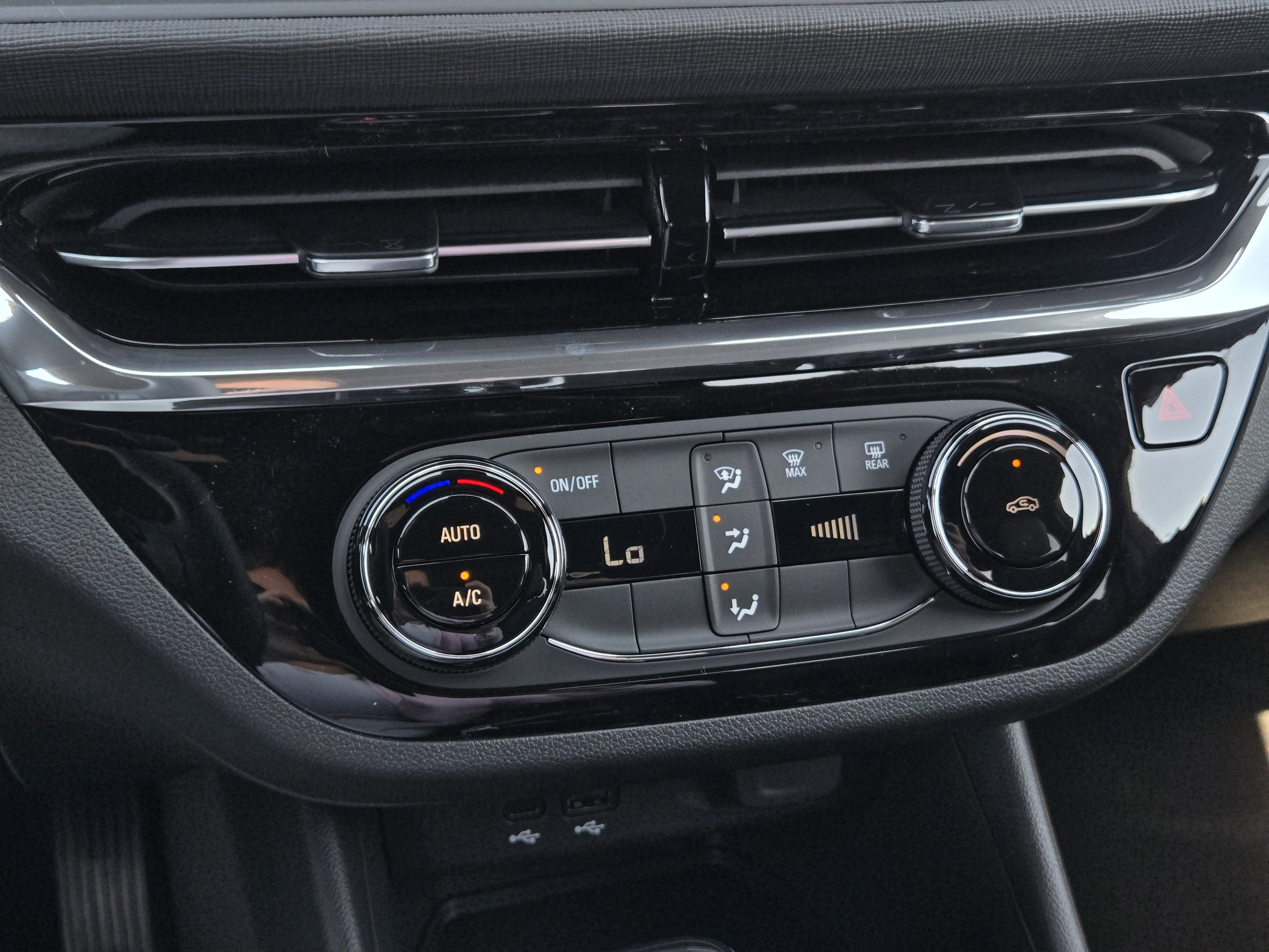 New 2026 Buick Envista Sport Touring image 12