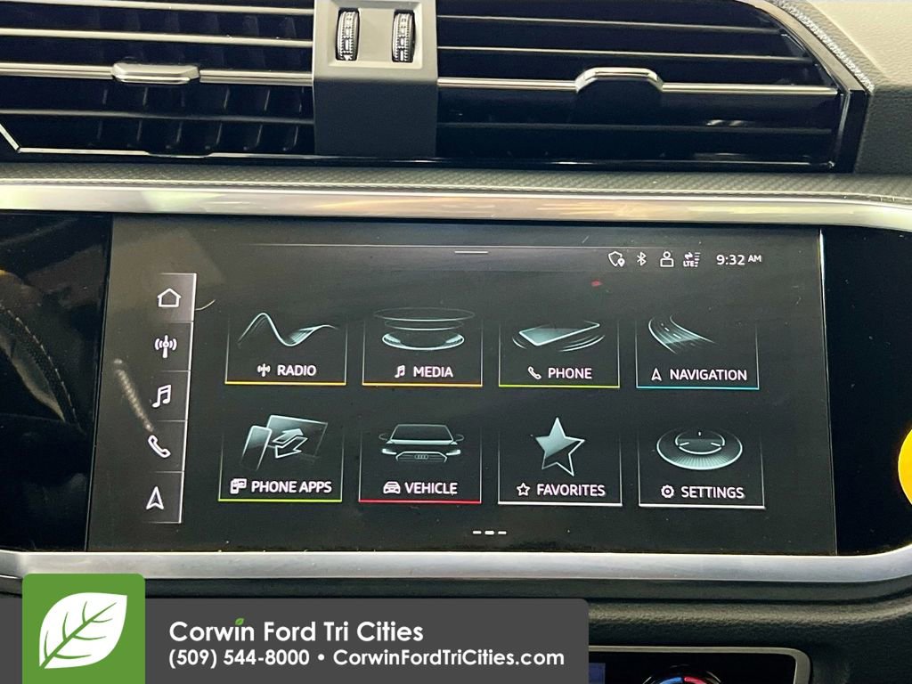 Used 2023 Audi Q3 2.0T Premium Plus w/ Premium Plus Package image 22