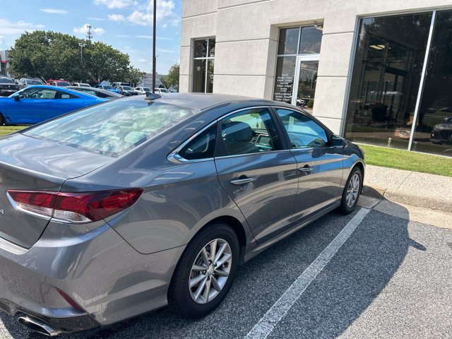 Used 2018 Hyundai Sonata SE FWD image 3