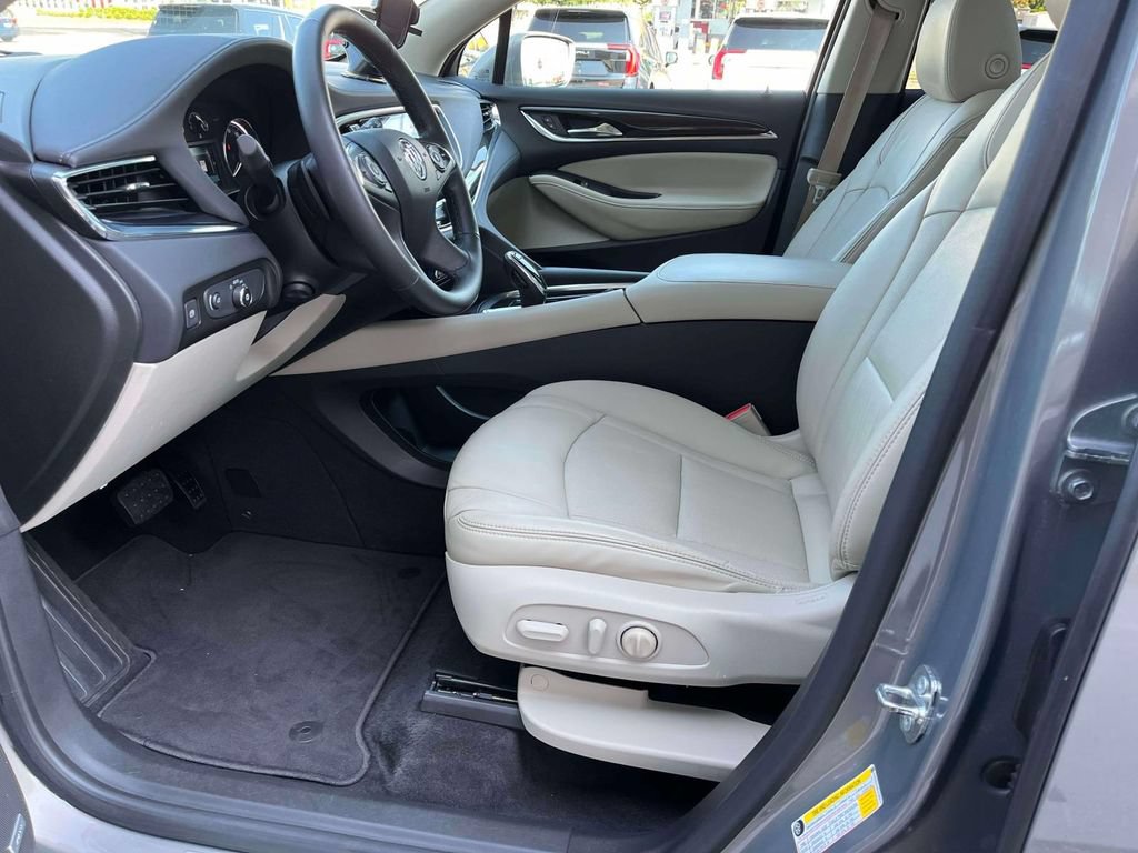 Certified 2018 Buick Enclave Premium w/ Experience Buick Package FWD image 29