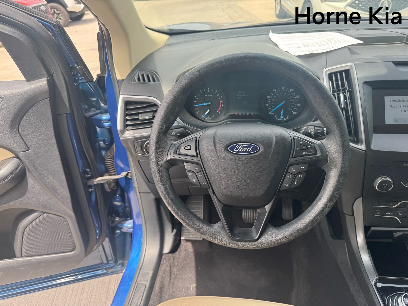 Used 2020 Ford Edge SE FWD image 16