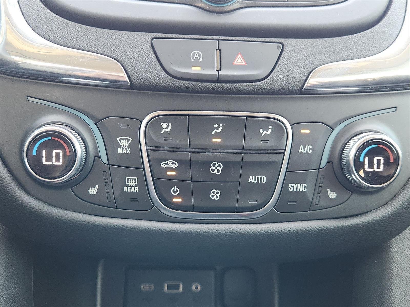 Used 2022 Chevrolet Equinox LT FWD image 18
