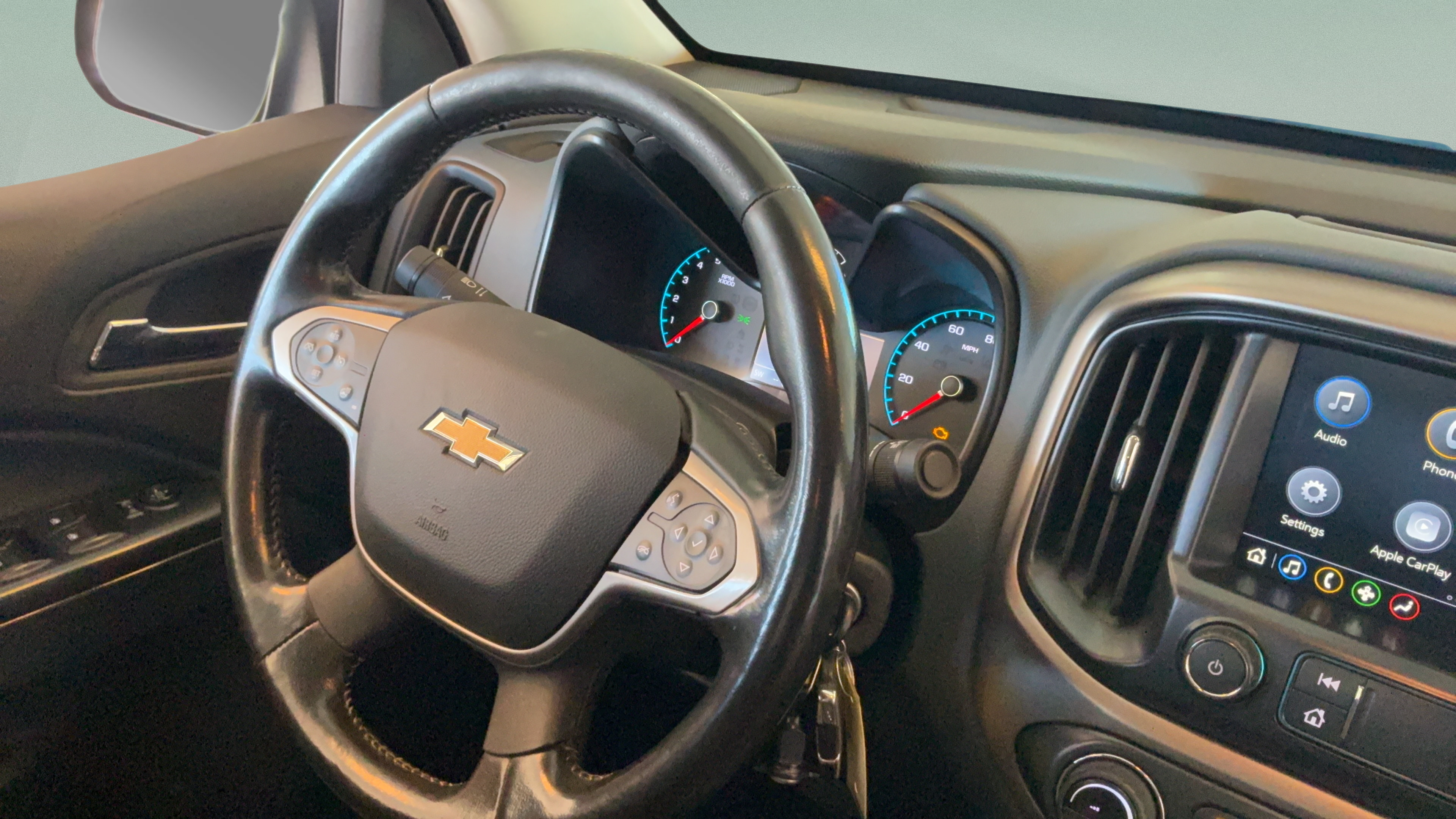 Used 2022 Chevrolet Colorado Z71 AWD/4WD image 32