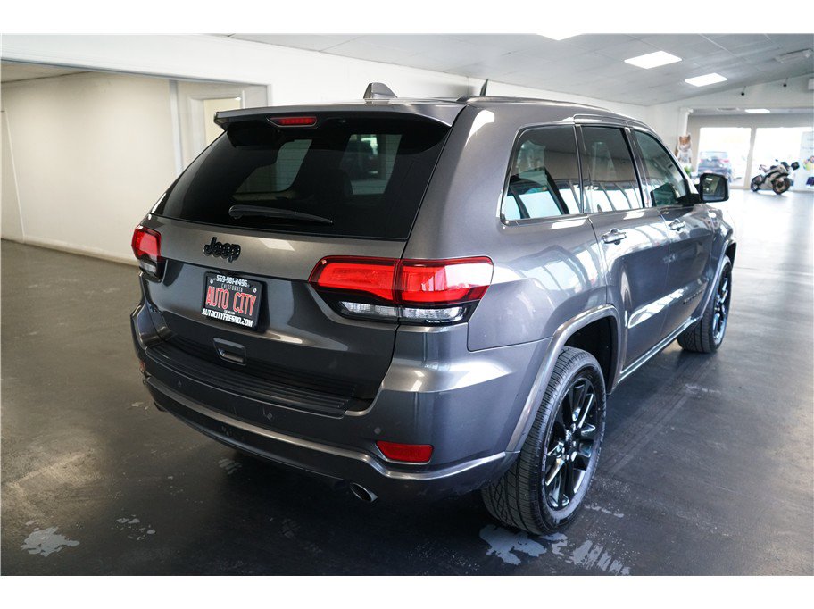 Used 2019 Jeep Grand Cherokee Altitude image 7