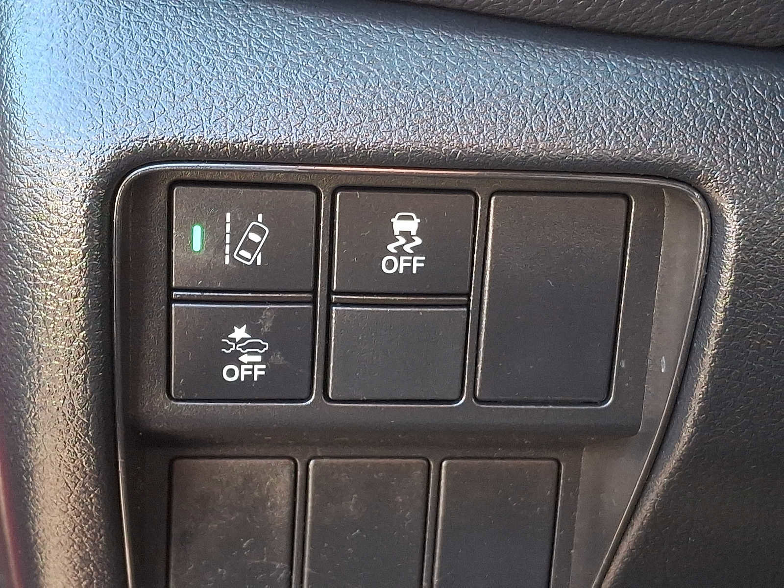 Used 2020 Honda CR-V LX image 24