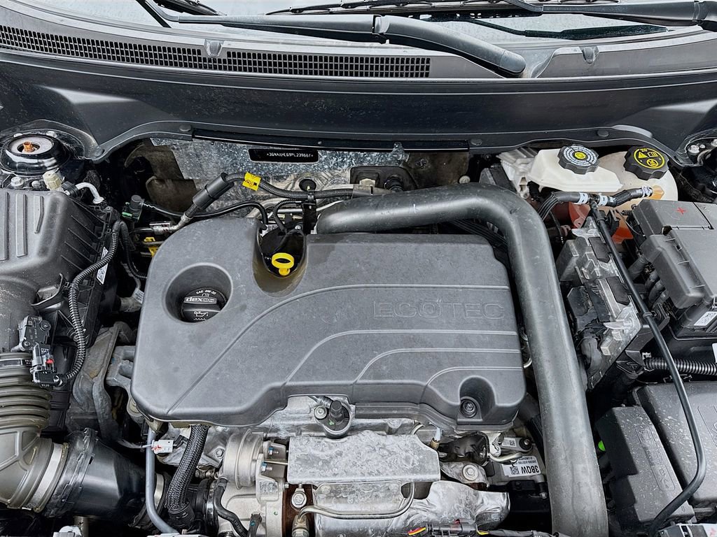 Used 2023 Chevrolet Equinox LS image 38