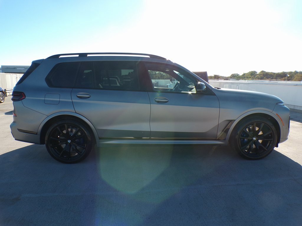 Used 2026 BMW X7 M60i image 7