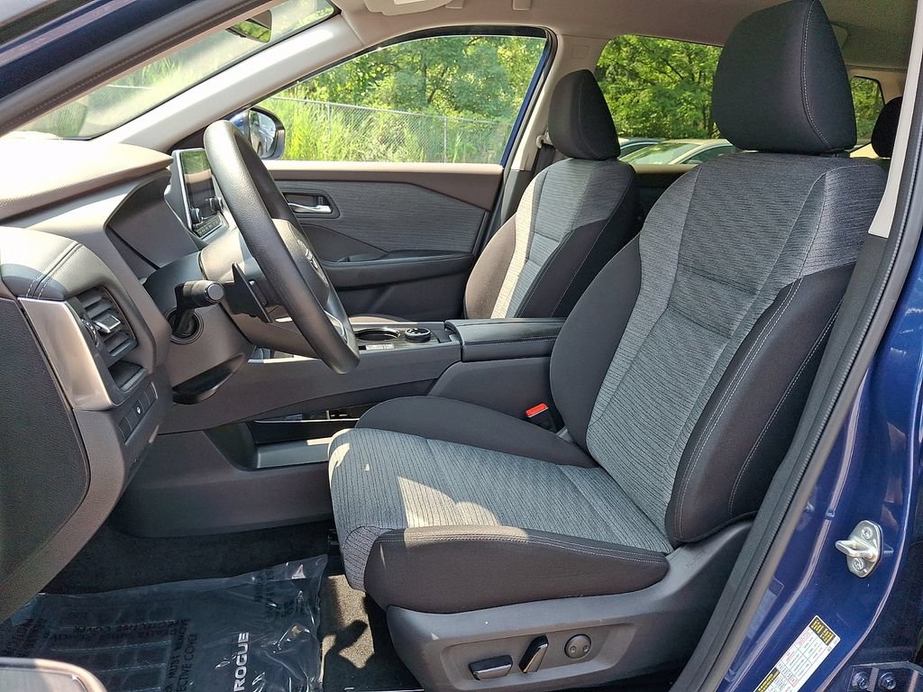 Certified 2023 Nissan Rogue SV AWD/4WD image 15