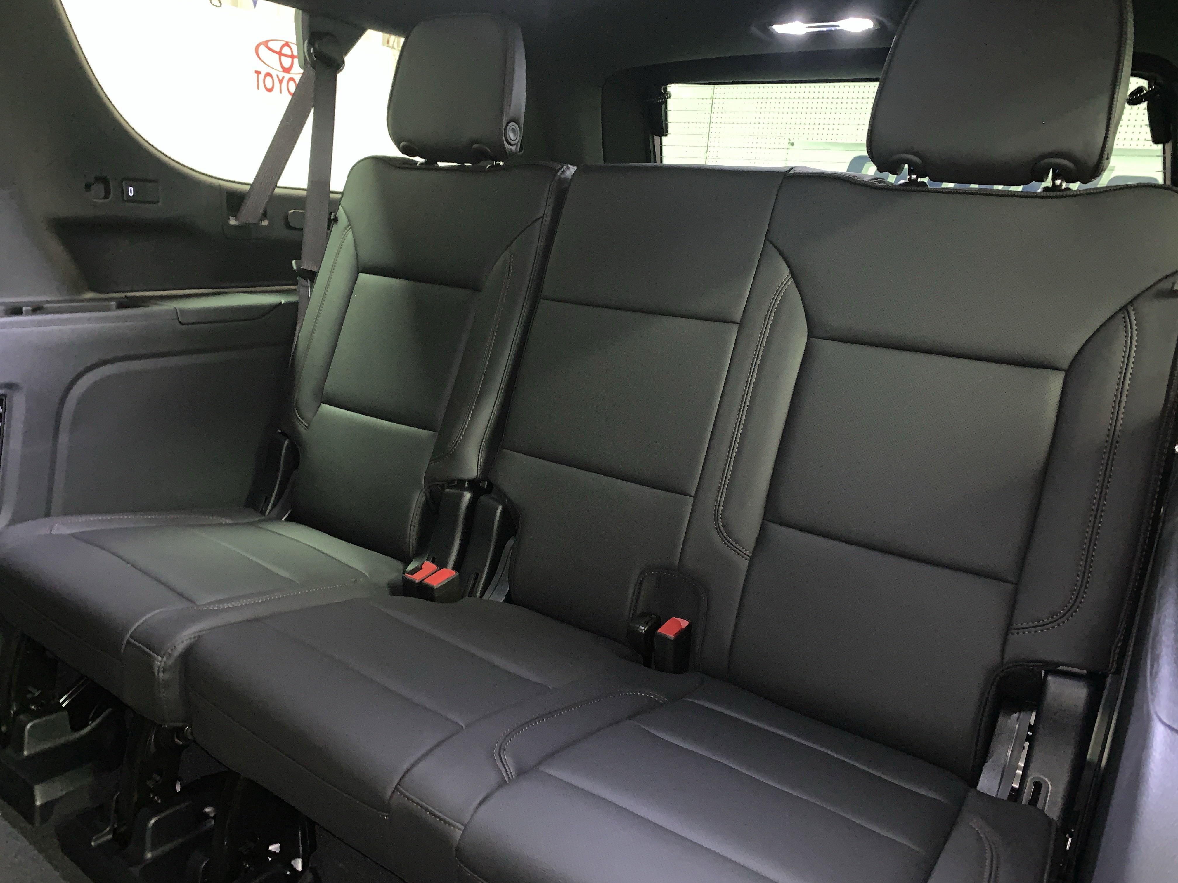 New 2025 Chevrolet Suburban High Country image 12