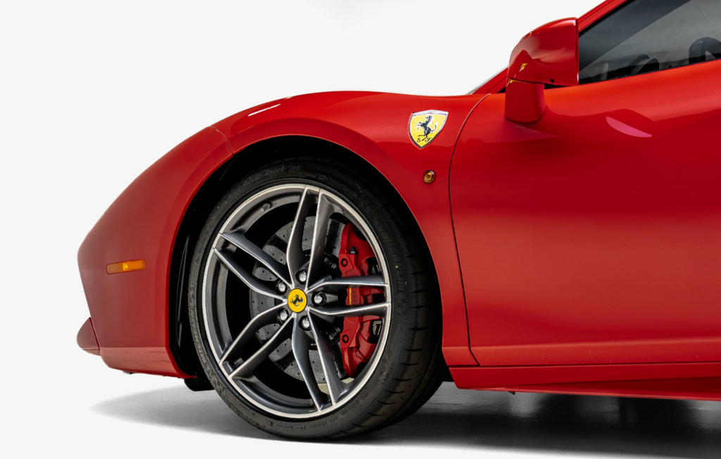 Used 2018 Ferrari 488 GTB RWD image 18
