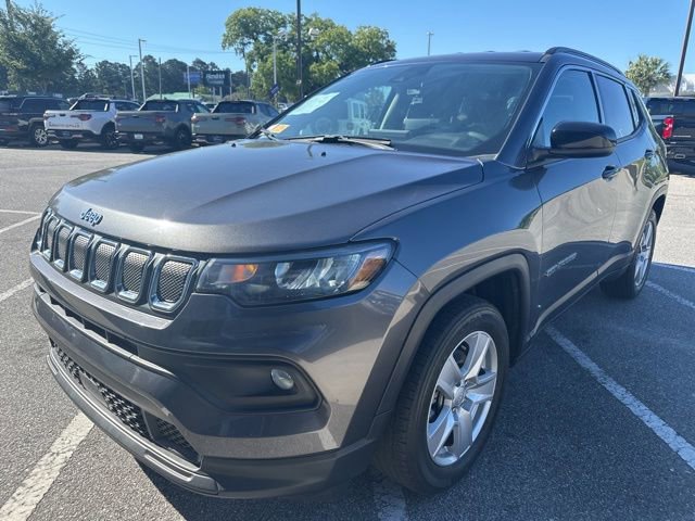 Used 2022 Jeep Compass Latitude FWD image 1
