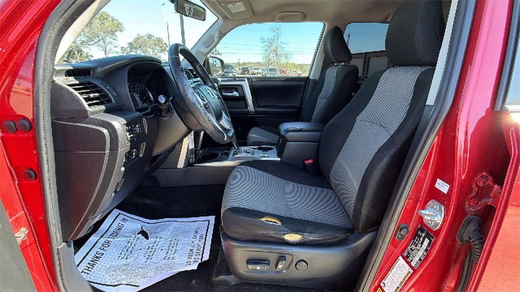 Used 2017 Toyota 4Runner SR5 image 18