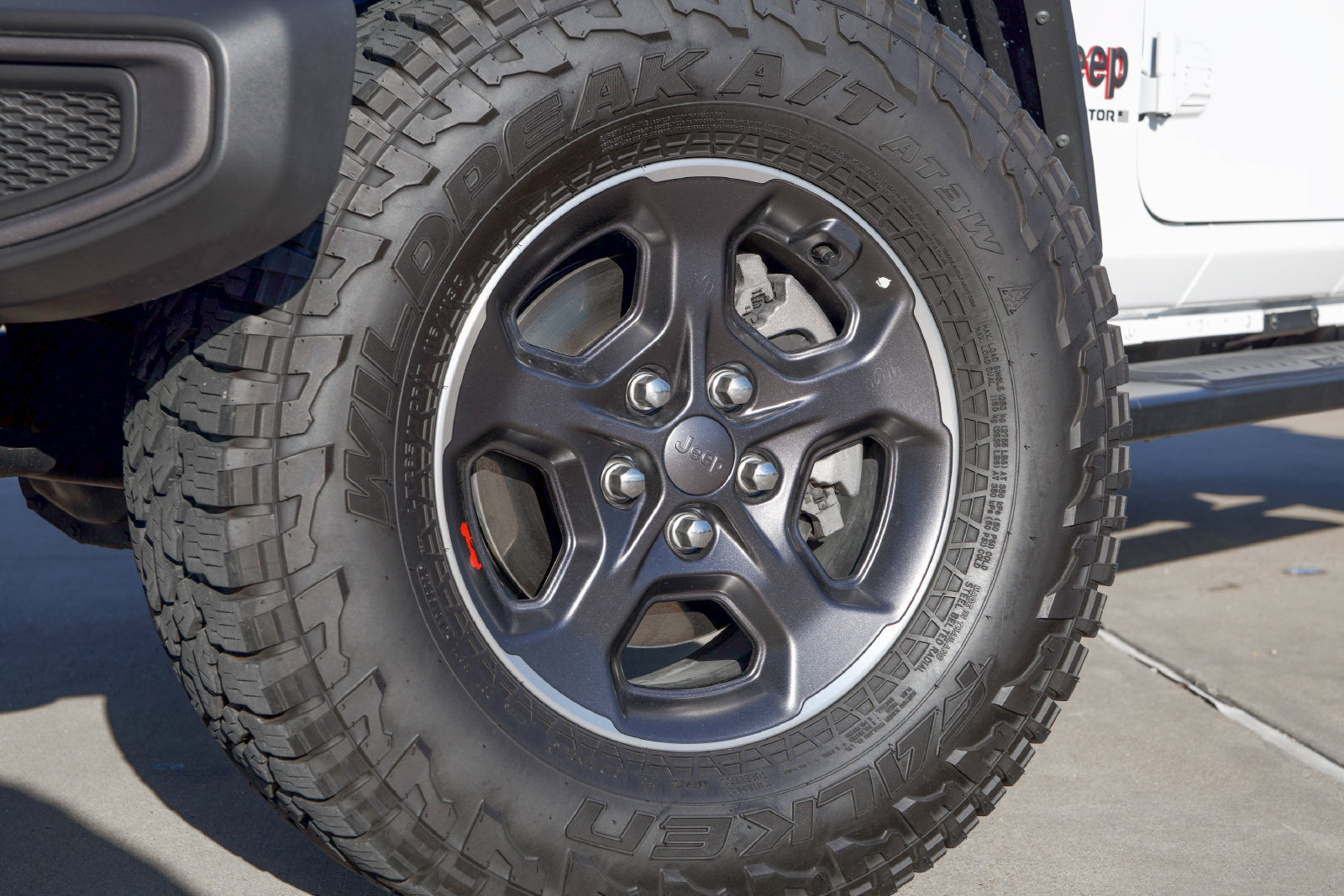 Used 2023 Jeep Gladiator Rubicon w/ Cold Weather Group AWD/4WD image 13