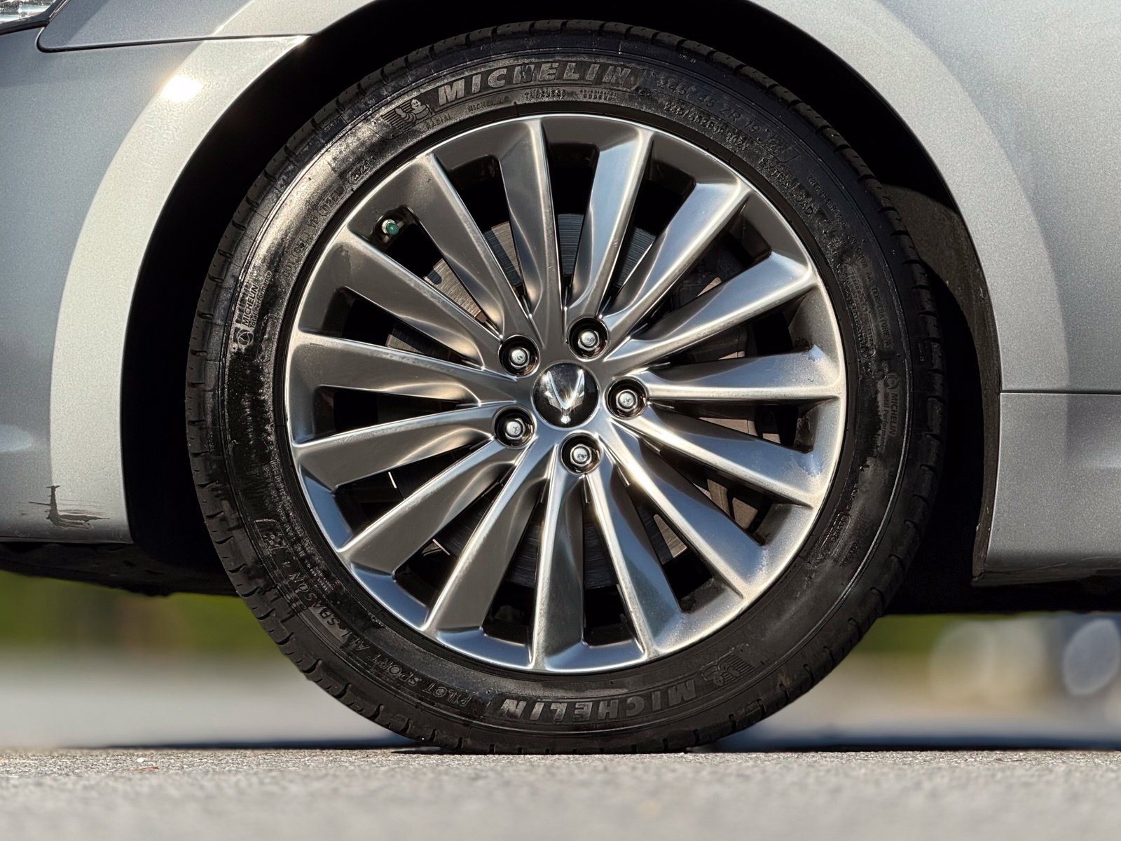 Used 2014 Hyundai Equus Signature RWD image 18