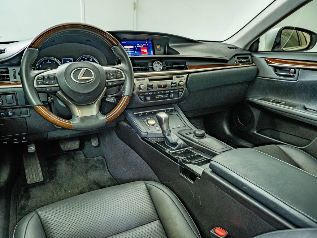 Used 2018 Lexus ES 350 w/ Premier Package FWD image 32