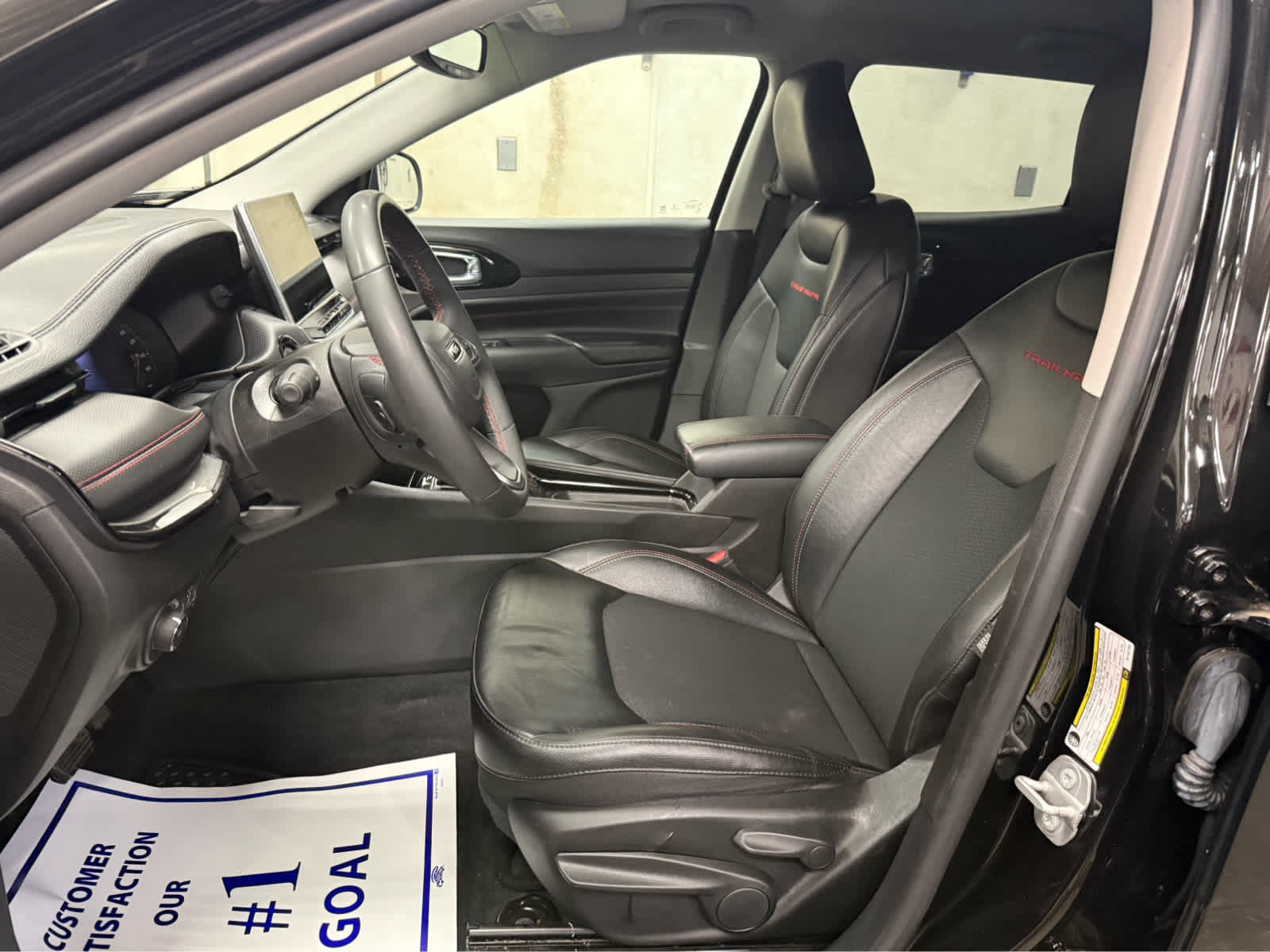 Used 2022 Jeep Compass Trailhawk AWD/4WD image 9