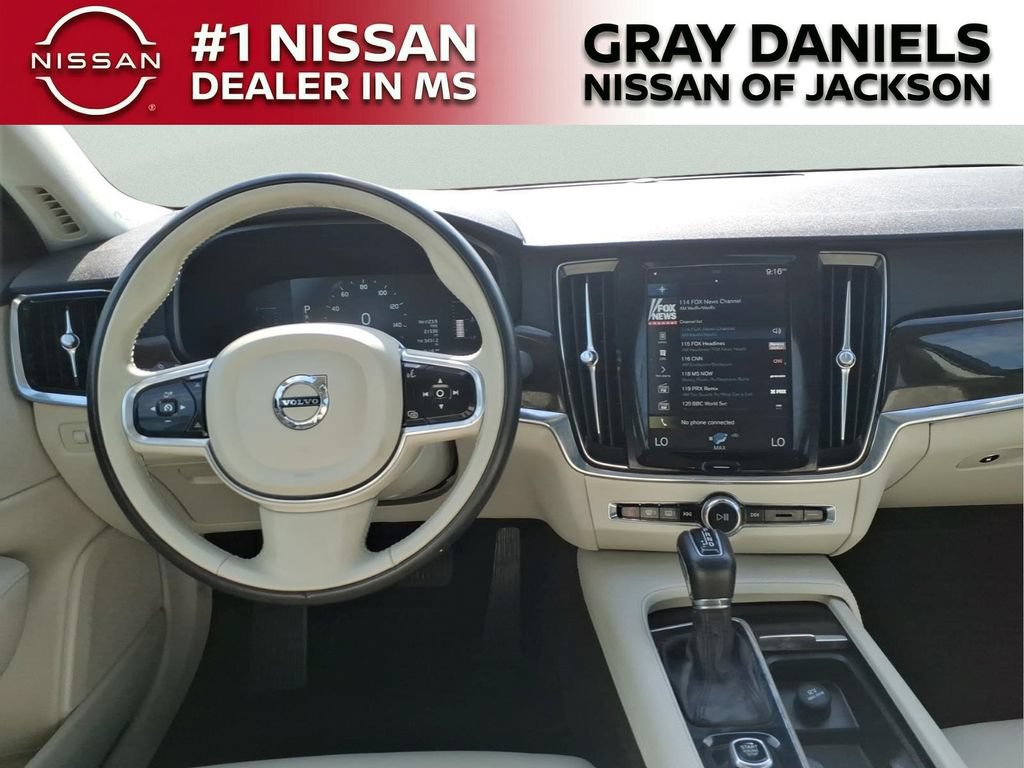 Used 2018 Volvo S90 T5 Momentum w/ Convenience Package FWD image 8