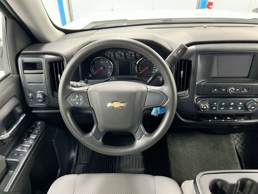 Used 2016 Chevrolet Silverado 1500 Custom w/ Custom Convenience Package RWD image 11