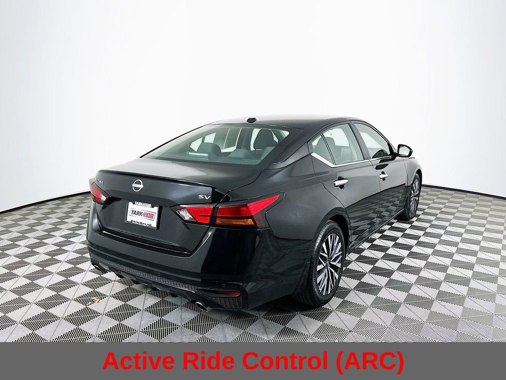 Used 2024 Nissan Altima 2.5 SV w/ SV Premium Package image 11