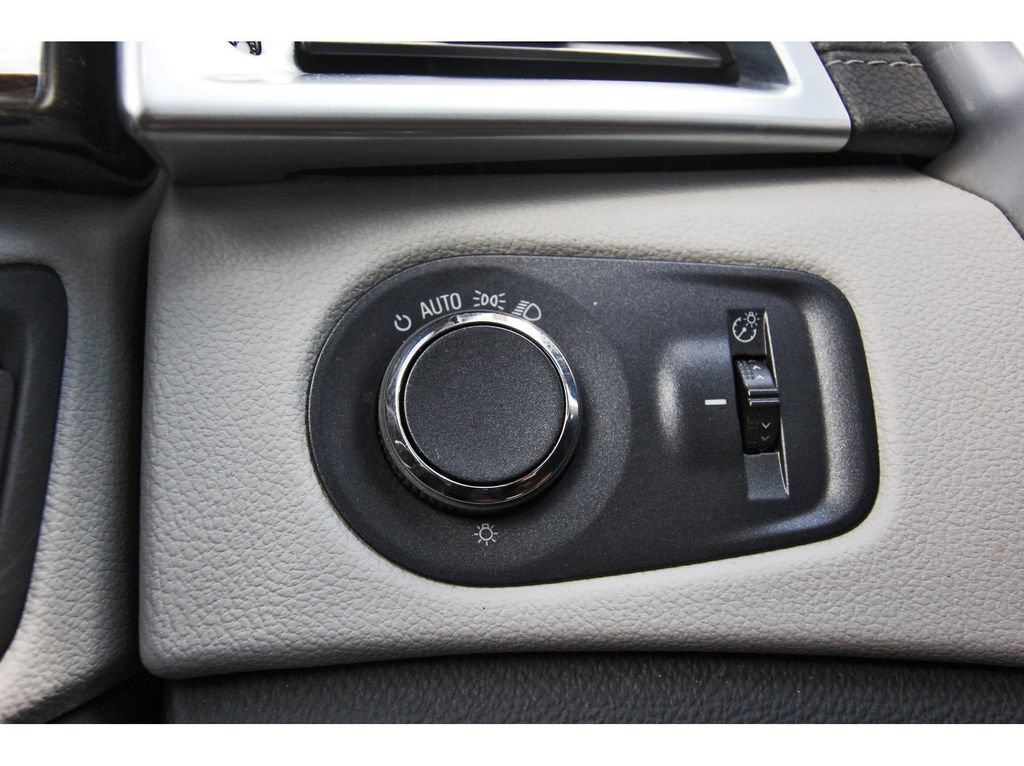 Used 2013 Cadillac SRX Luxury FWD image 19
