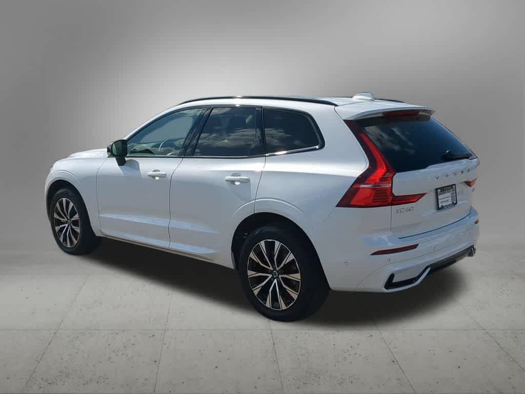Certified 2024 Volvo XC60 B5 Plus AWD/4WD image 4