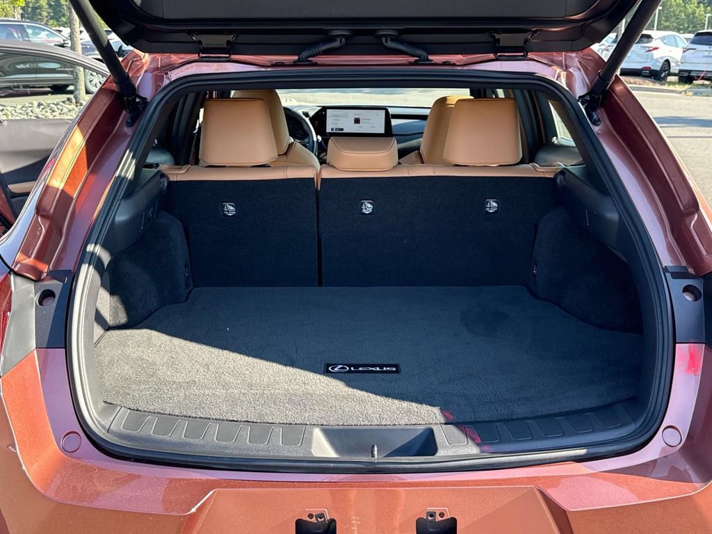 Used 2025 Lexus UX 300h AWD w/ Accessory Package (Z1) image 30
