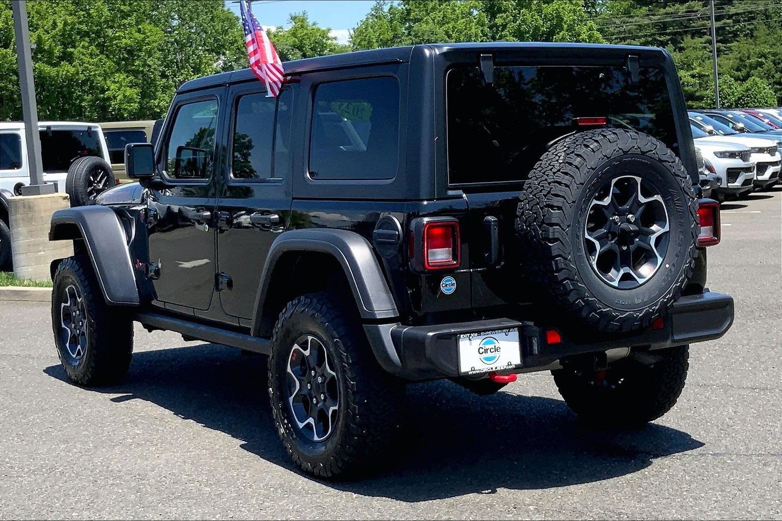 Used 2023 Jeep Wrangler Unlimited Rubicon w/ Cold Weather Group AWD/4WD image 9