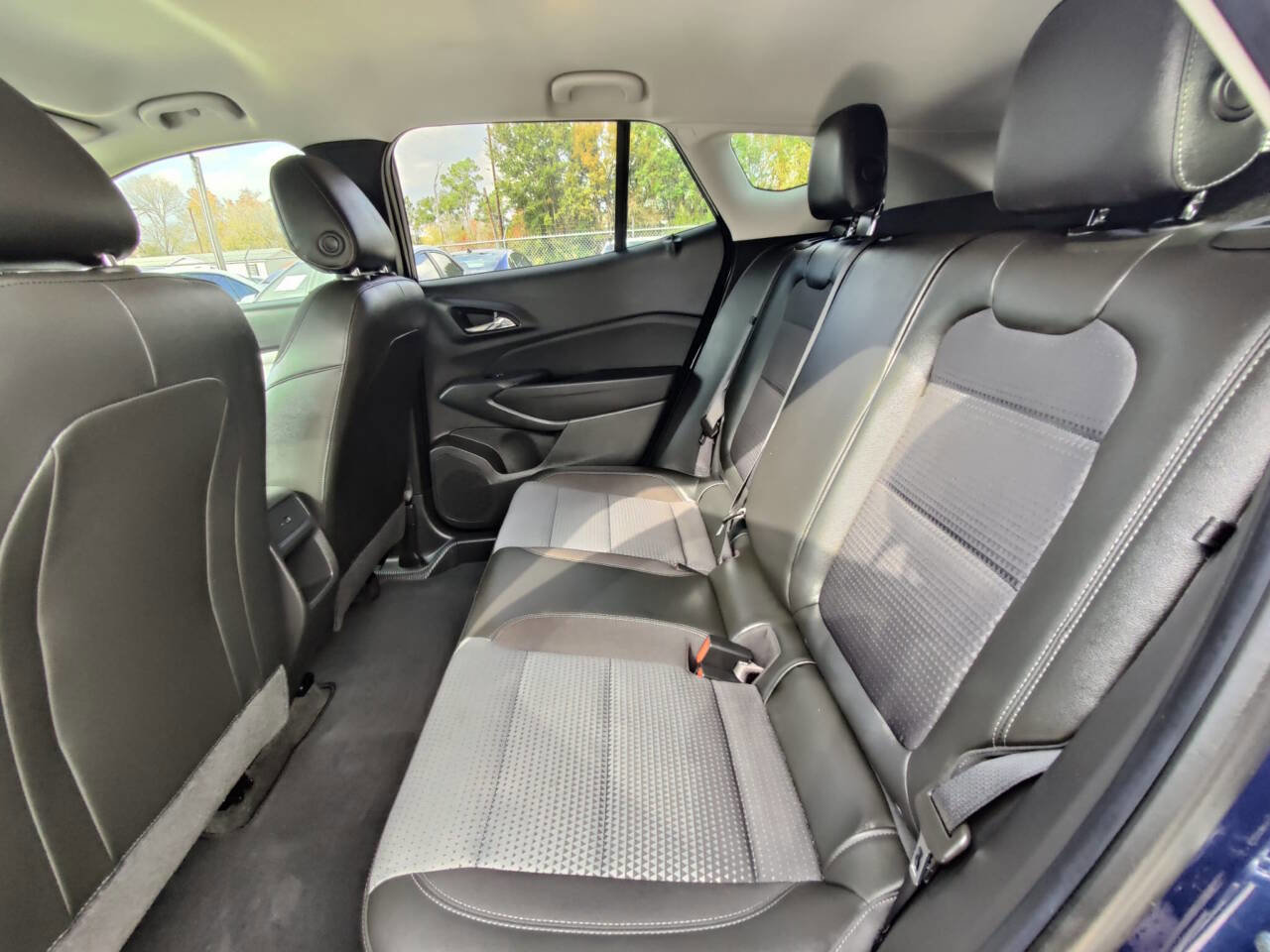 Used 2024 Chevrolet Trax LT w/ Driver Confidence Package image 9