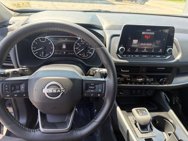 Used 2026 Nissan Rogue SV AWD/4WD image 12