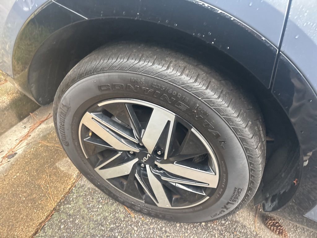 Used 2023 Kia Sorento S w/ Panoramic Sunroof Package image 10