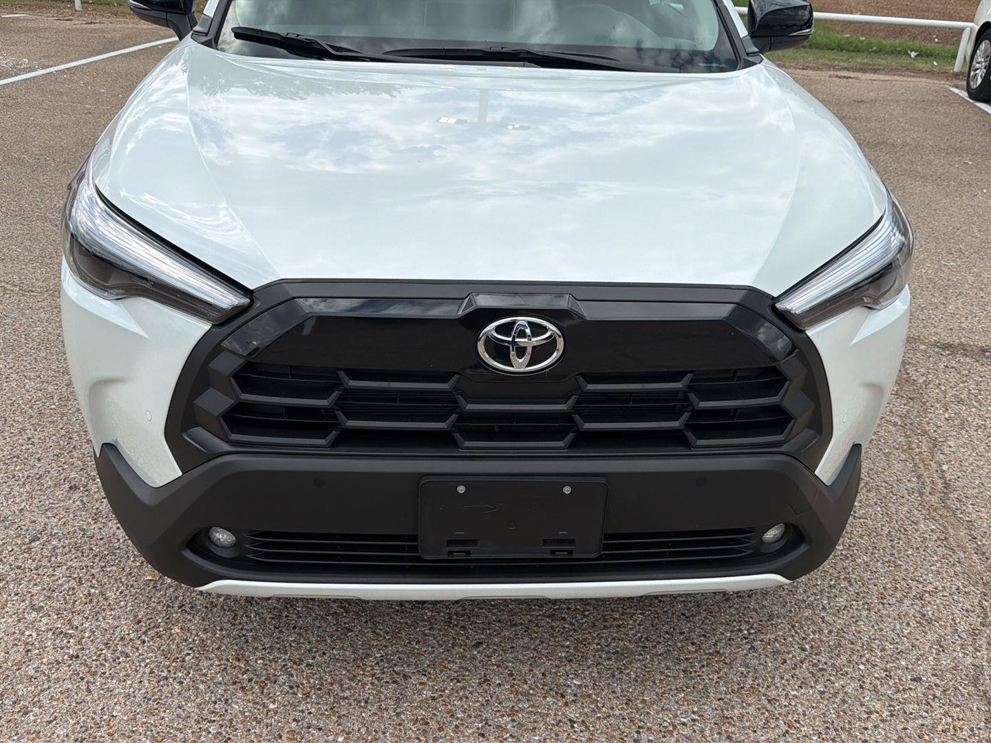 Certified 2026 Toyota Corolla Cross XLE FWD image 8
